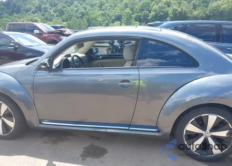 2013 Volkswagen Beetle 2.0T Turbo из США, поврежденный, VIN 3VWVS7AT5DM683735